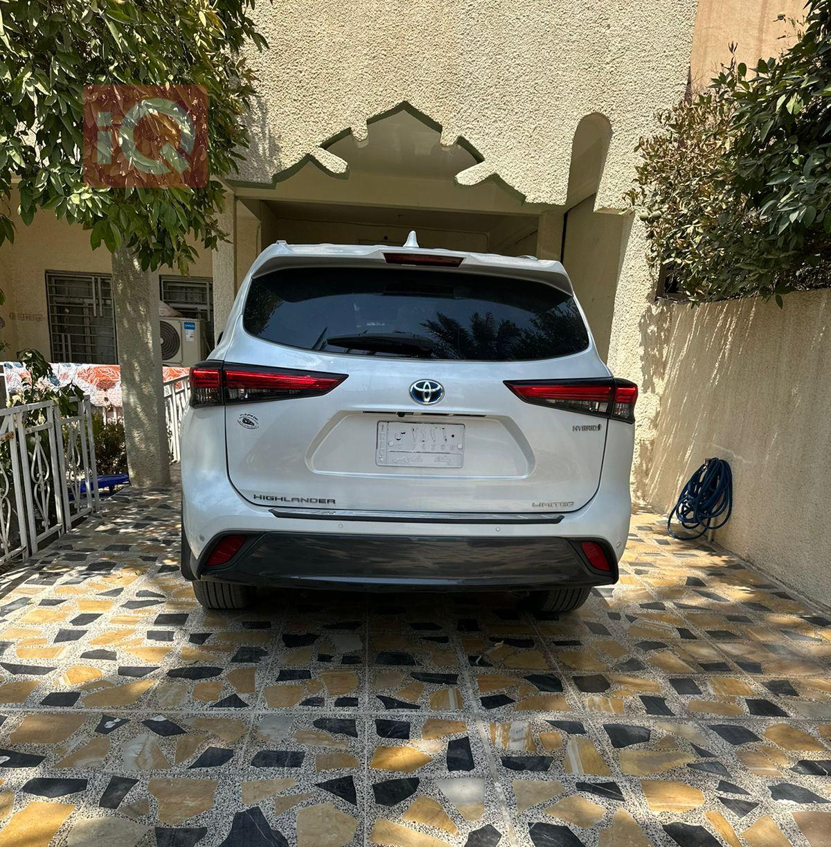 تۆیۆتا هایلاندەر